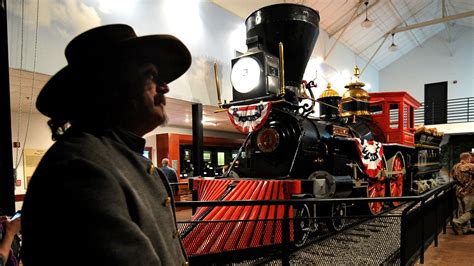 Great Locomotive Chase Festival draws a crowd.
